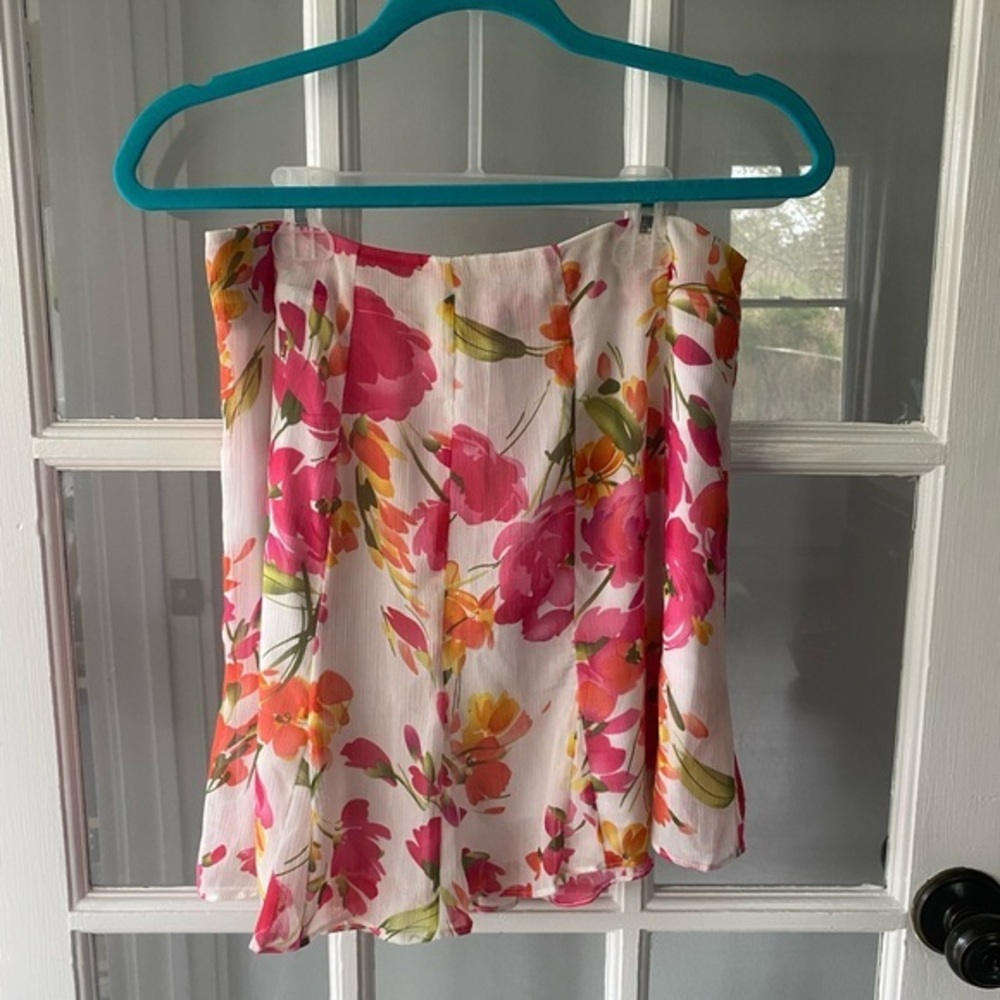 Dress Barn White Floral Skirt with Pink and Orange Blooms